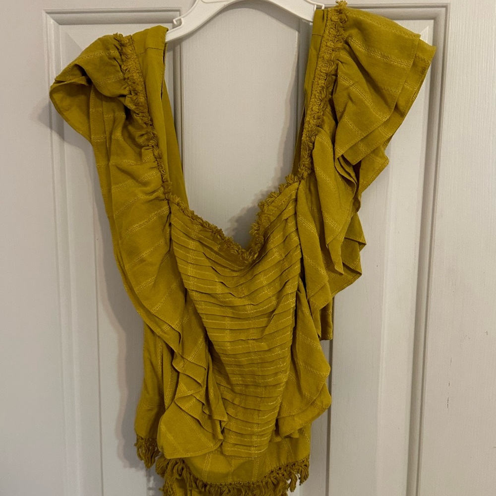 Victoria + Sophia || Yellow Tie Cropped Blouse